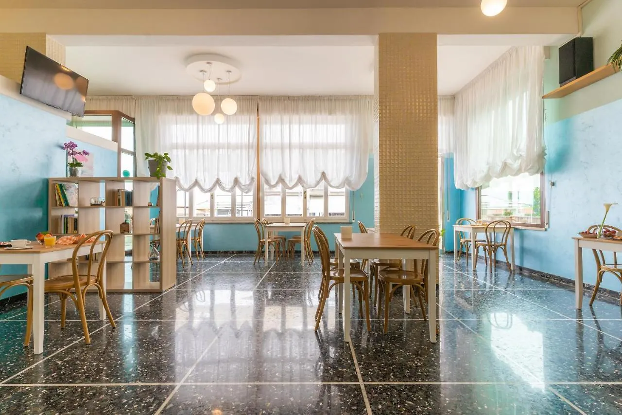 Hotel Greta B&B Rimini 2*,